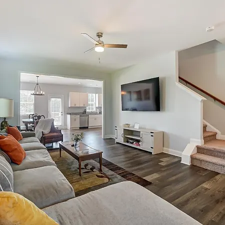 New!! Cozy Home In Charlotte, Near White Water Center, Uptown & Airport!